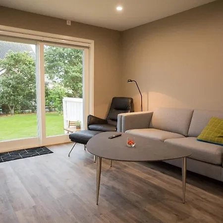 Central - Great Location With Garden And Fjord-view * Brekstad